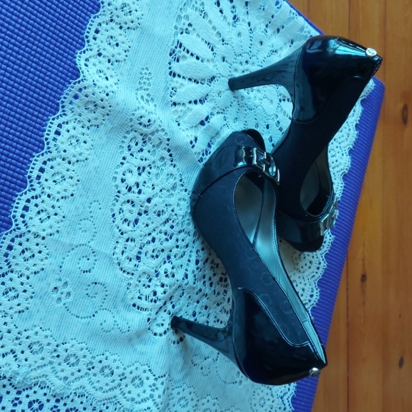 Guess heels - Picture 3 of 4